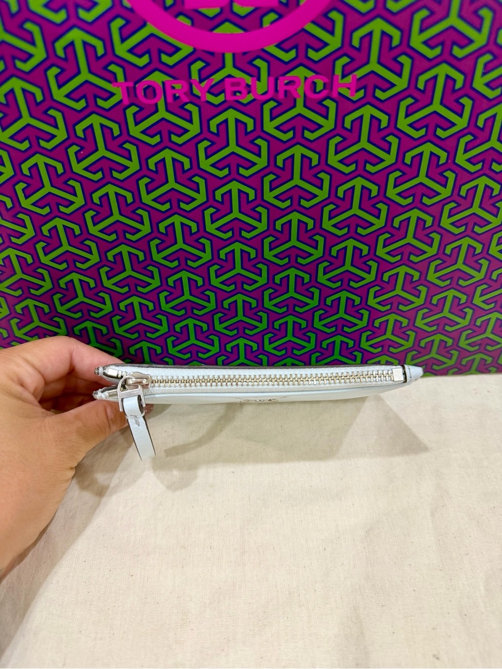 Tory Burch Kira card holder - NWOT 😍 - Picture 2 of 3